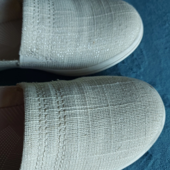 Clarks Women's Beige Slip-On Loafers - Picture 12 of 16